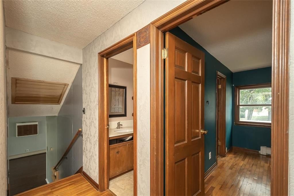 305 Maple Street — photo 25