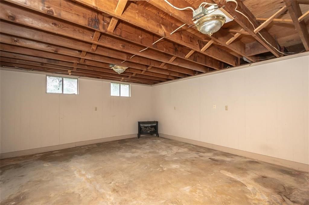 305 Maple Street — photo 37