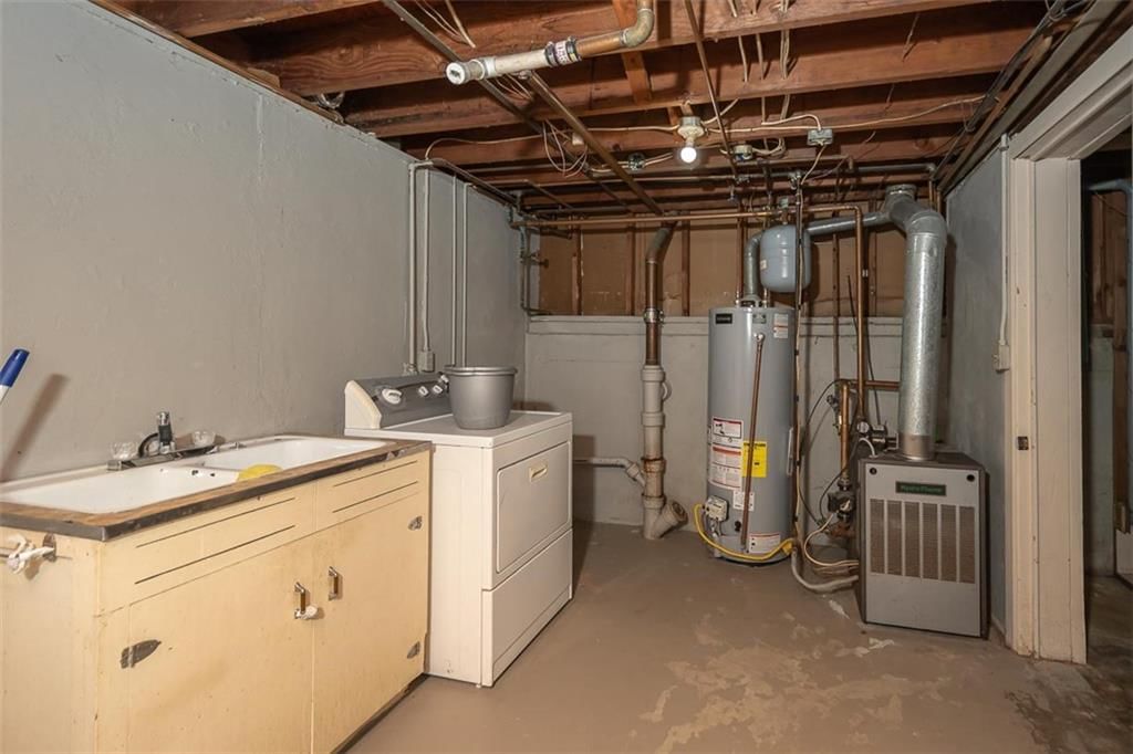 305 Maple Street — photo 39