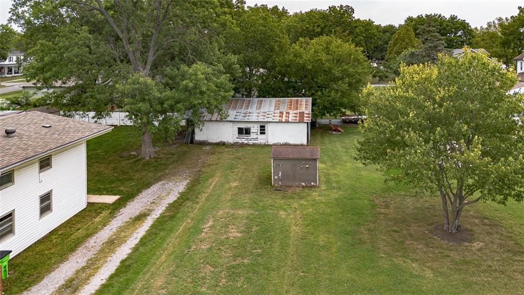 305 Maple Street — photo 44