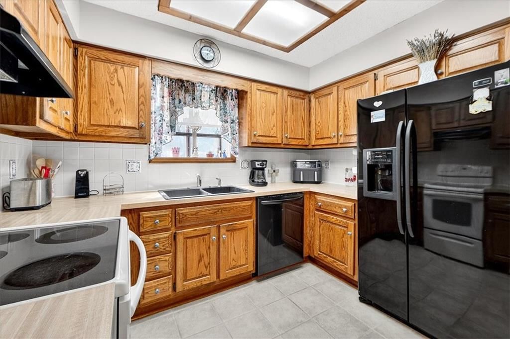 11928 W 66th Street — photo 10
