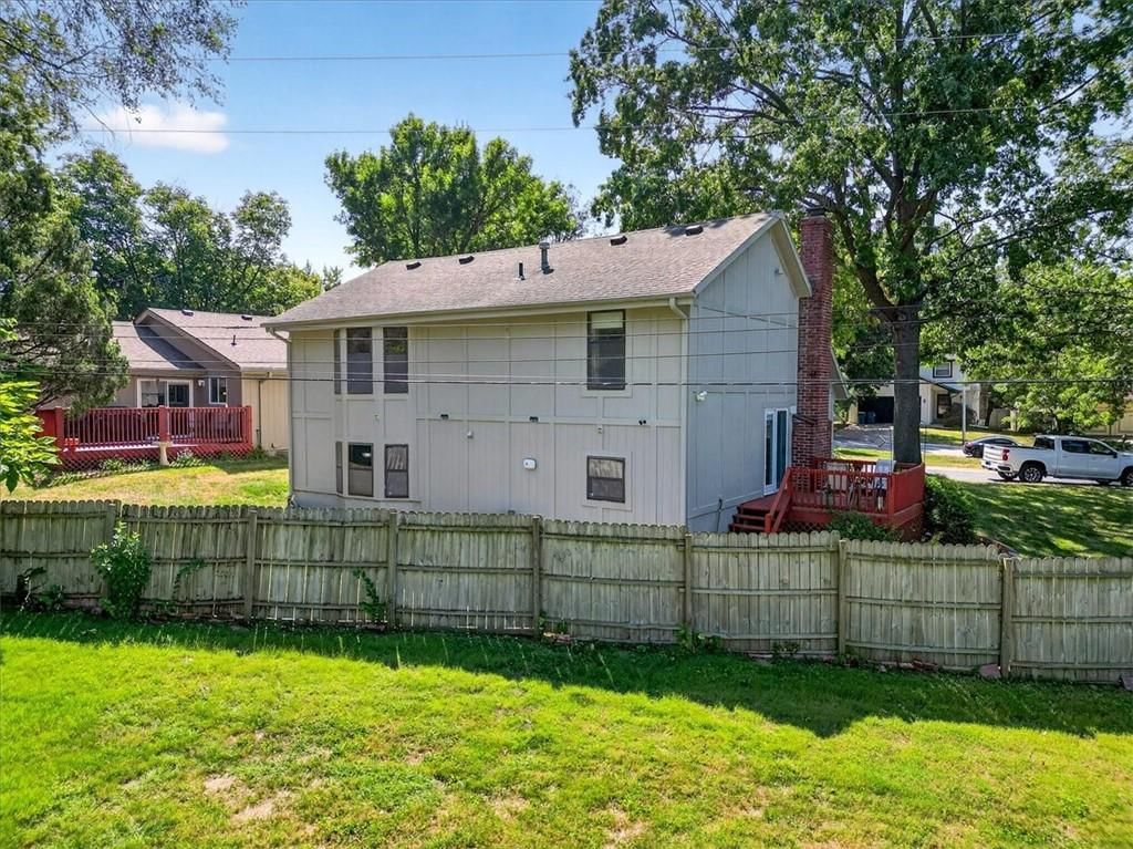 11928 W 66th Street — photo 33