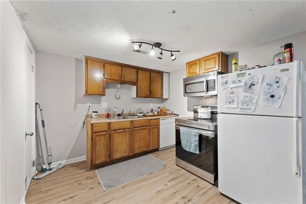 Photo 11 of 36 - 725/27 Chestnut Street