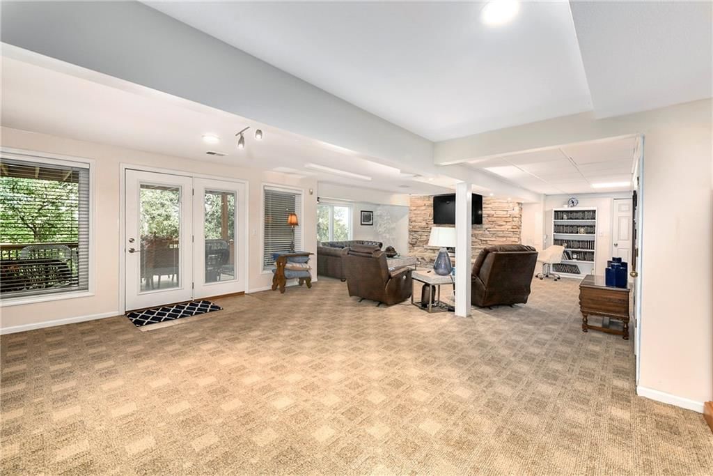 6122 NE Upperwood Road — photo 40