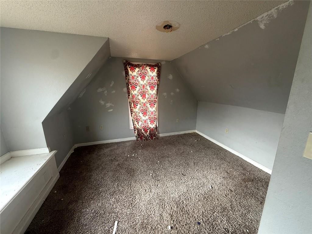 2451 Chelsea Avenue — photo 6