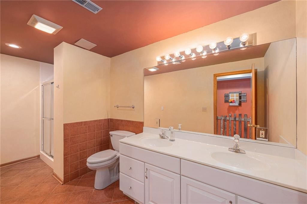 9807 NW 75th Terrace — photo 32