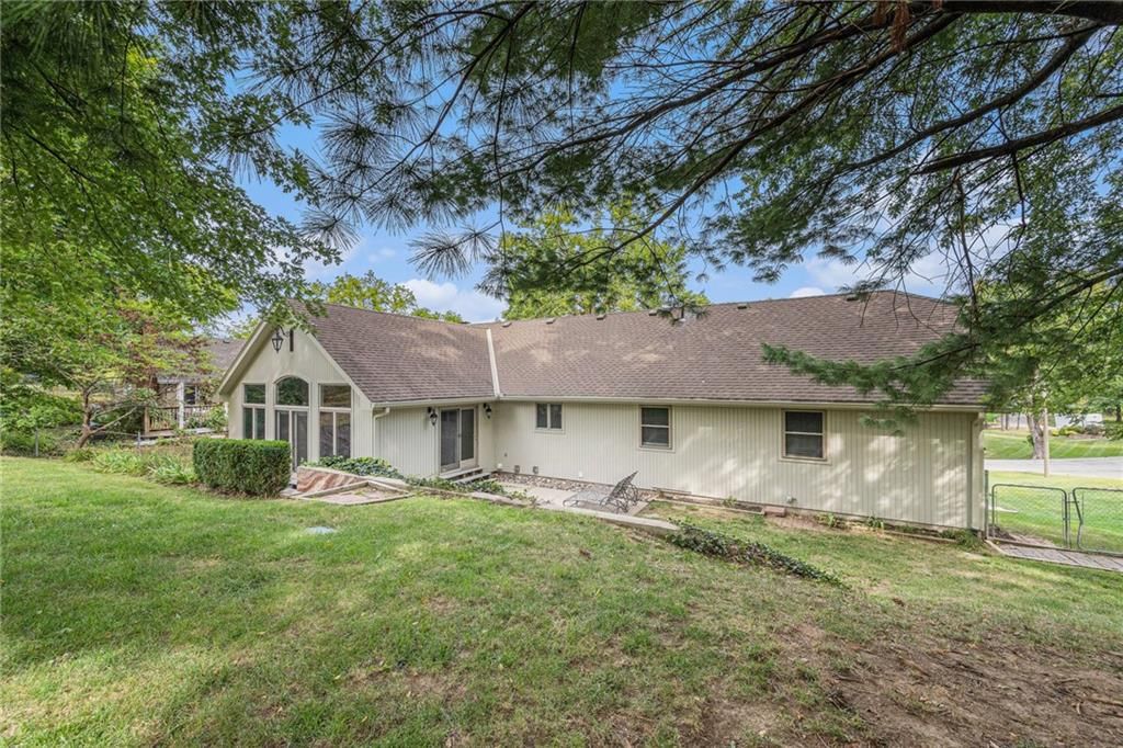 9807 NW 75th Terrace — photo 46