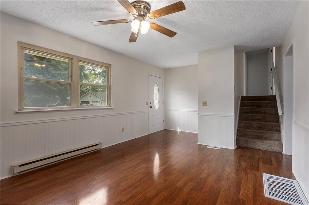 902 S 10th Street — photo 5