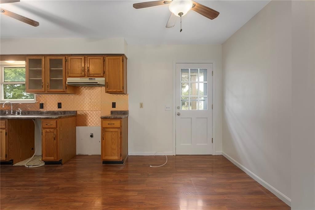 902 S 10th Street — photo 6