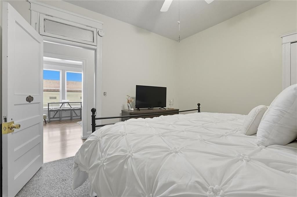 101 W Broadway Avenue — photo 21