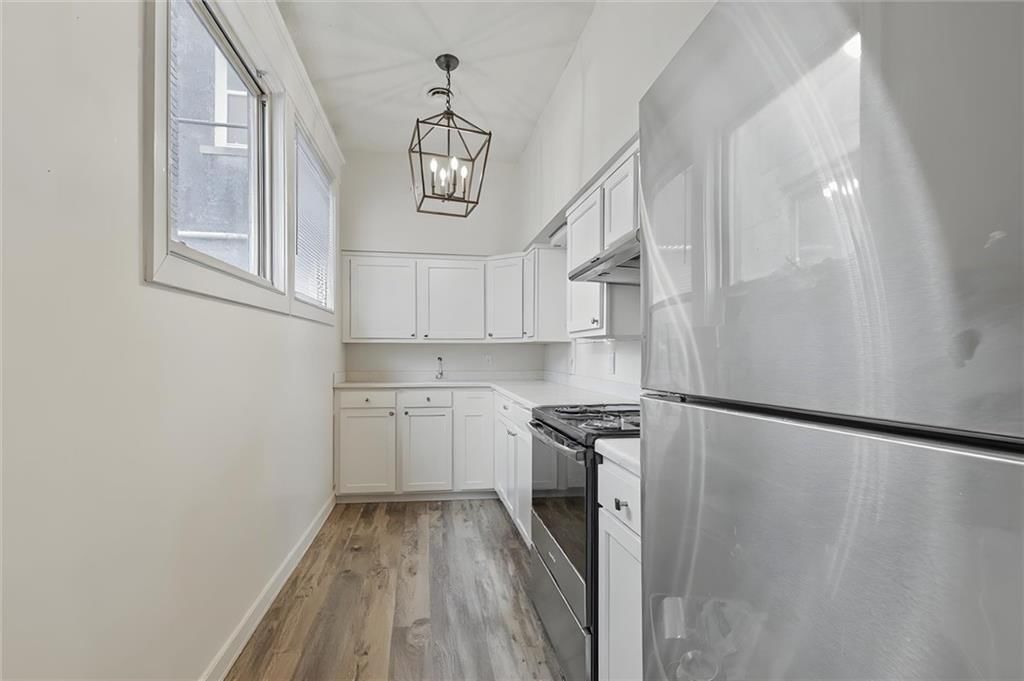101 W Broadway Avenue — photo 44