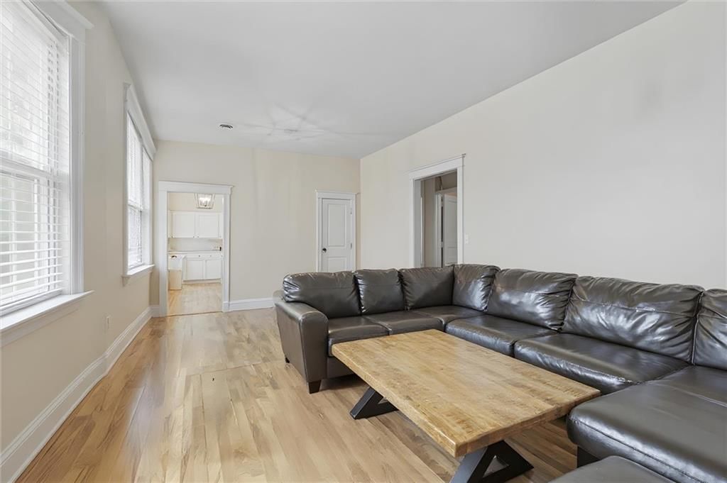 101 W Broadway Avenue — photo 45