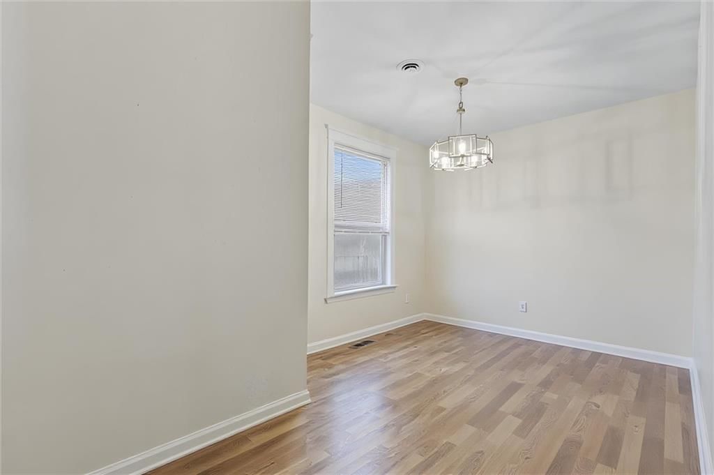 101 W Broadway Avenue — photo 46