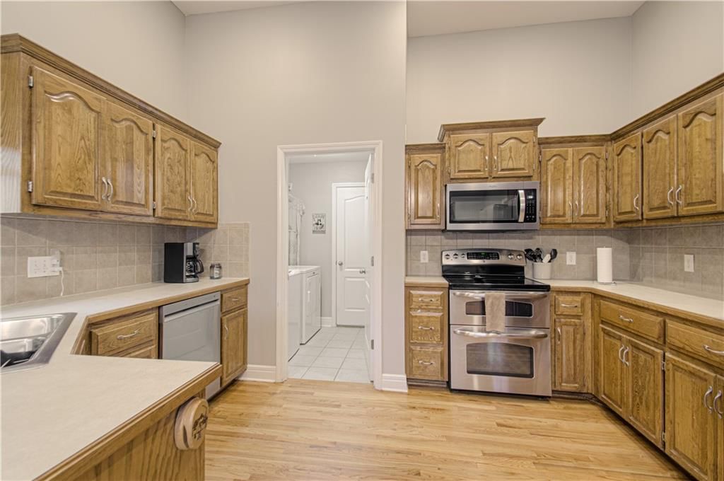 1004 Hackberry Court — photo 10