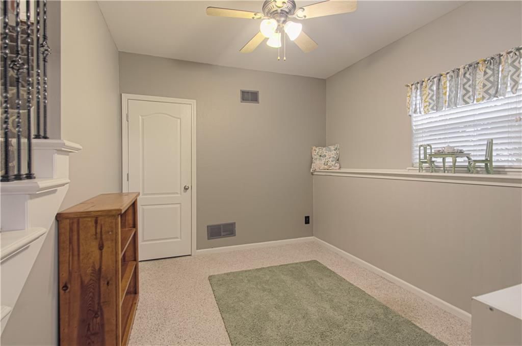 1004 Hackberry Court — photo 24
