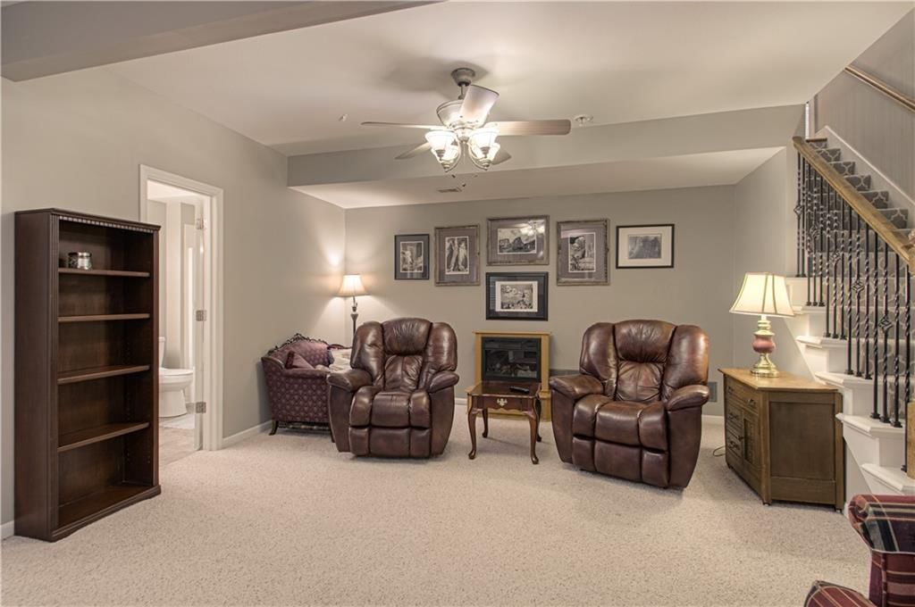 1004 Hackberry Court — photo 29