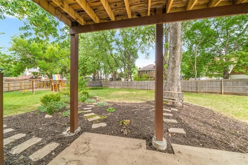 Photo 27 of 41 - 1835 E 153rd Circle