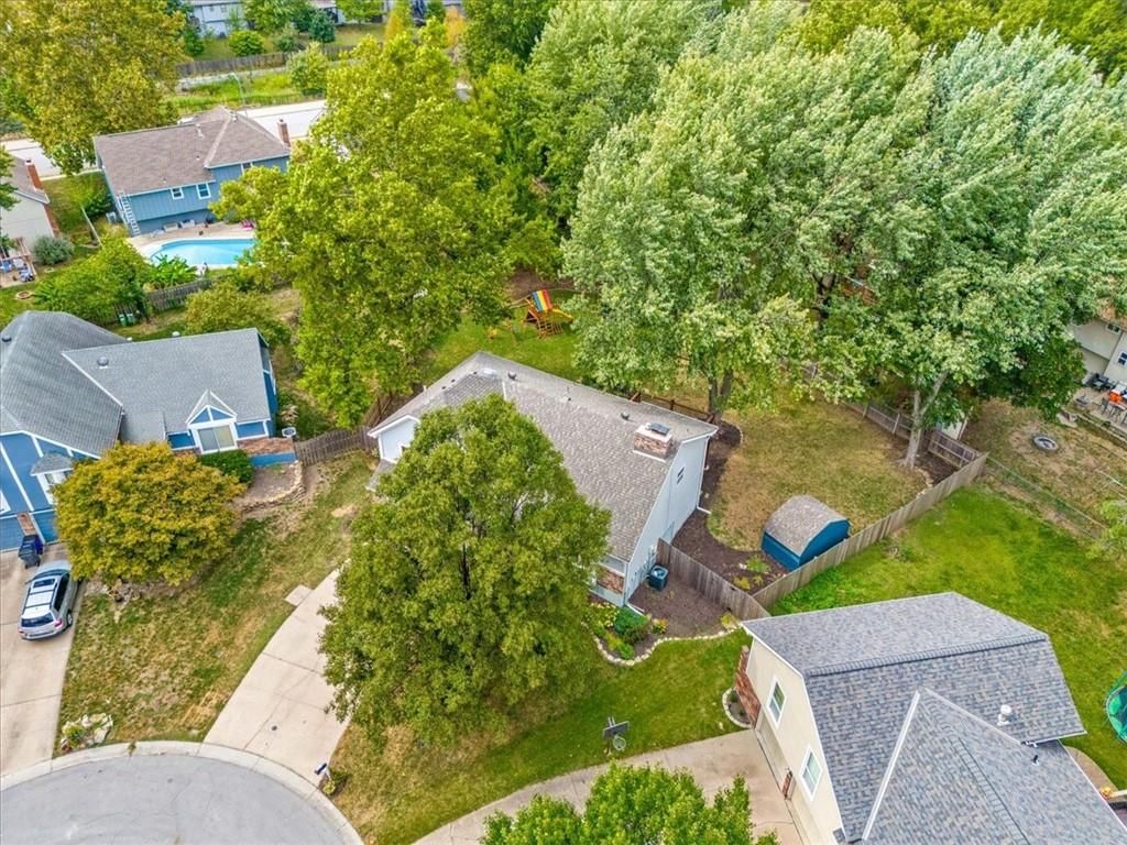Photo 31 of 41 - 1835 E 153rd Circle