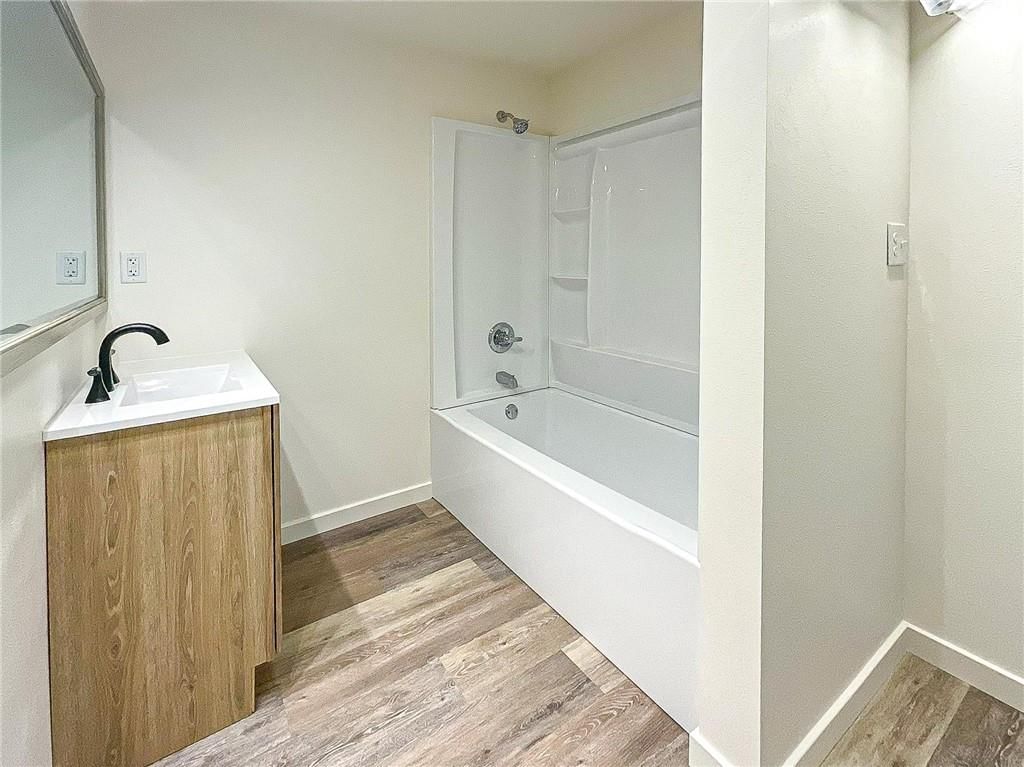 3520 S Park Avenue — photo 38
