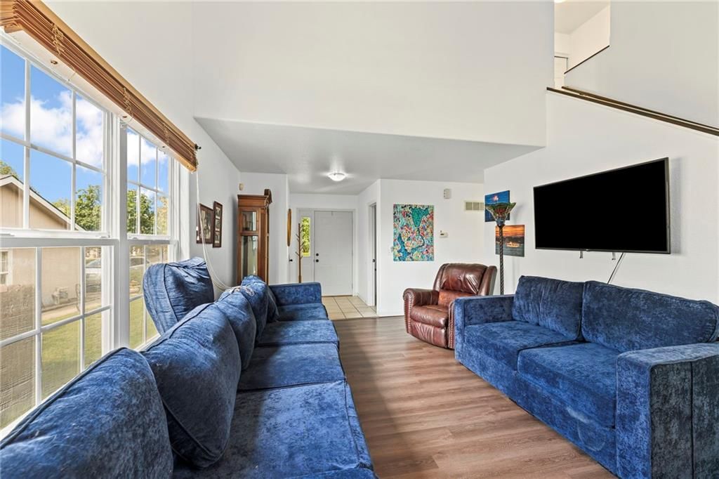 1526 Legend Trail Drive — photo 3