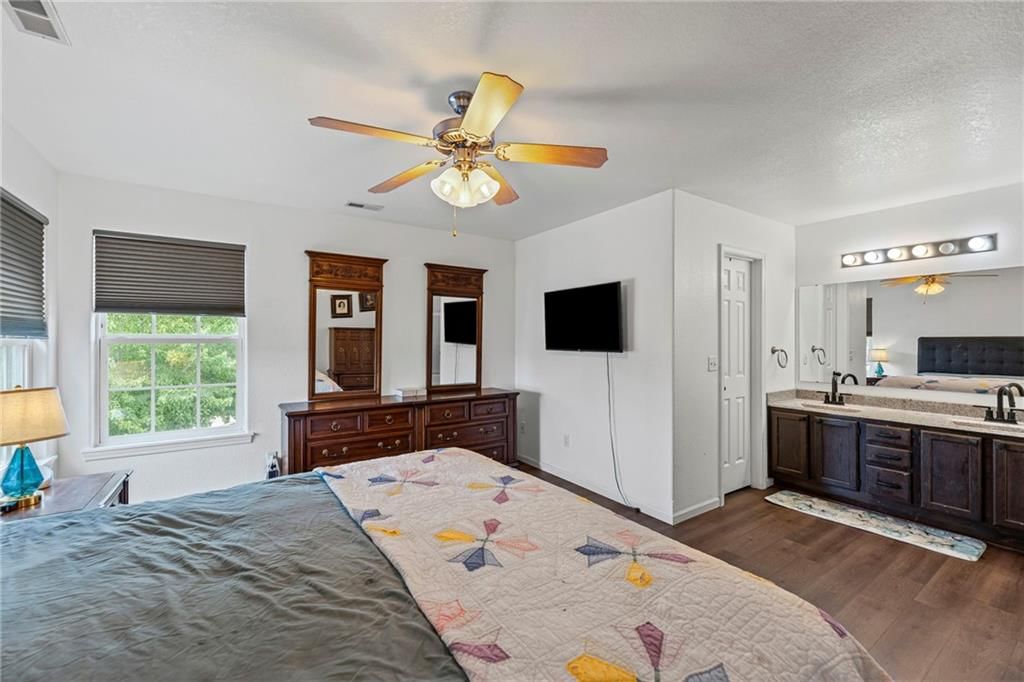 1526 Legend Trail Drive — photo 13