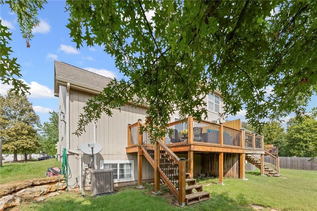 1526 Legend Trail Drive — photo 33