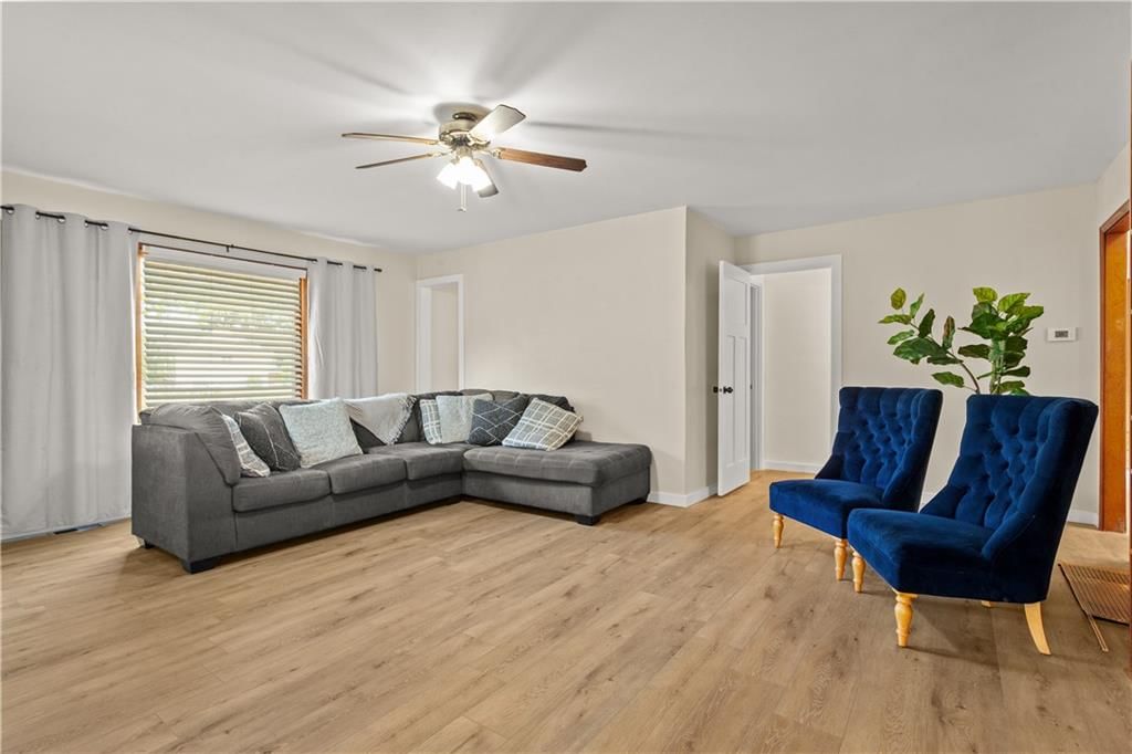 301 N Lee Street — photo 4