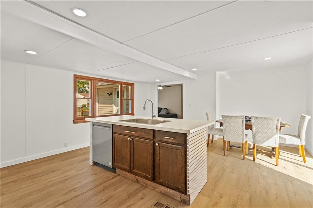 301 N Lee Street — photo 21