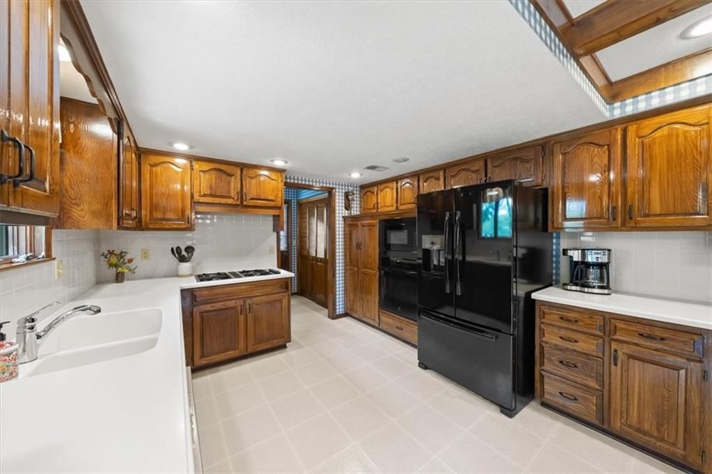 8028 W 116 Street — photo 13