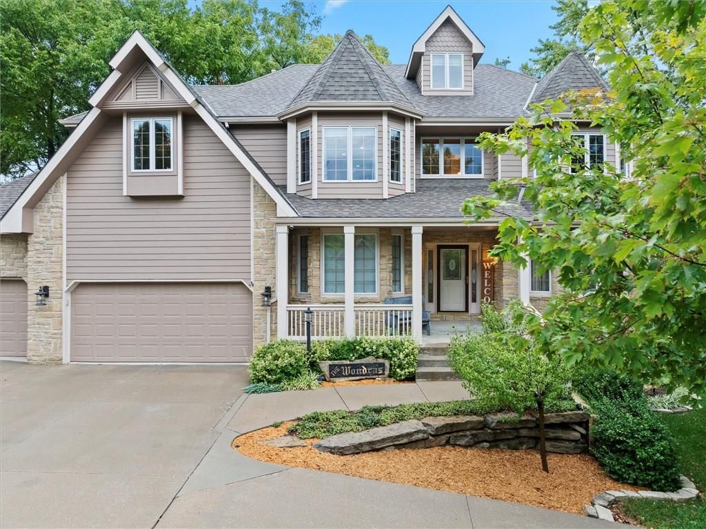 5204 Fox Chase Drive — photo 3