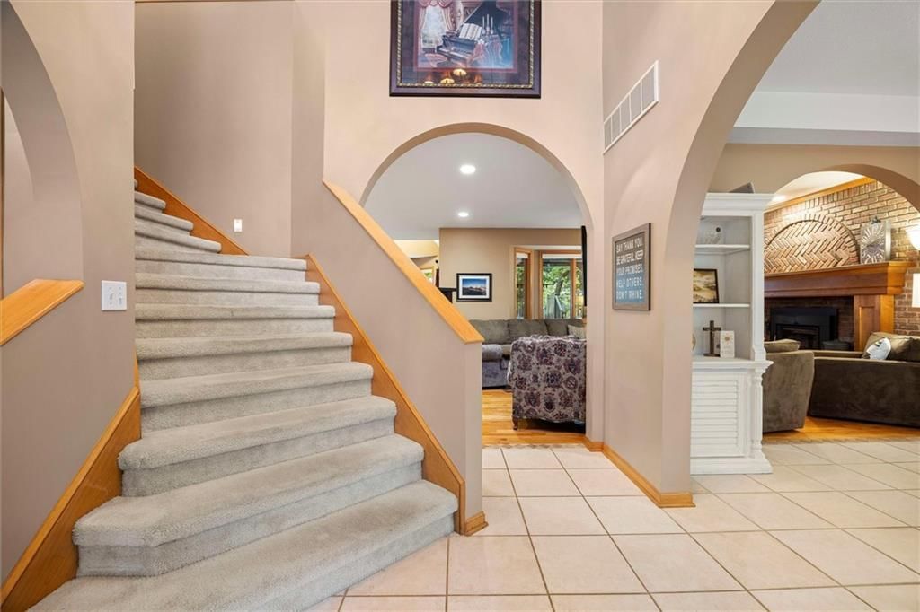 5204 Fox Chase Drive — photo 6