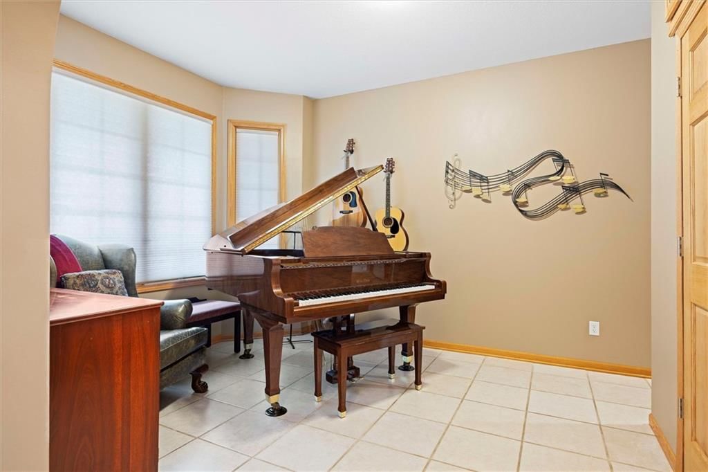 5204 Fox Chase Drive — photo 7