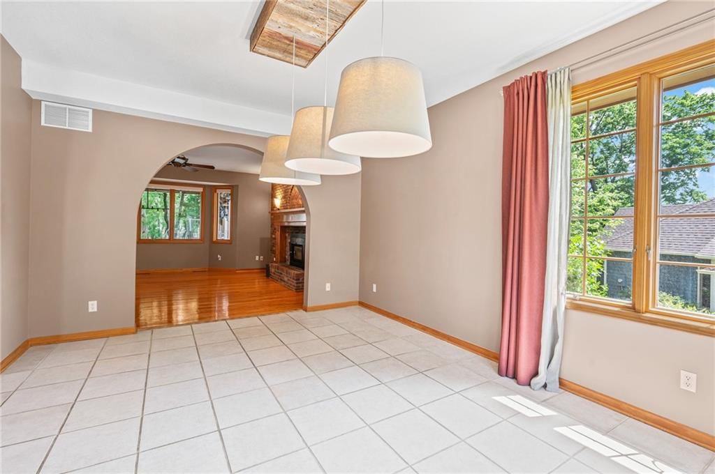5204 Fox Chase Drive — photo 11