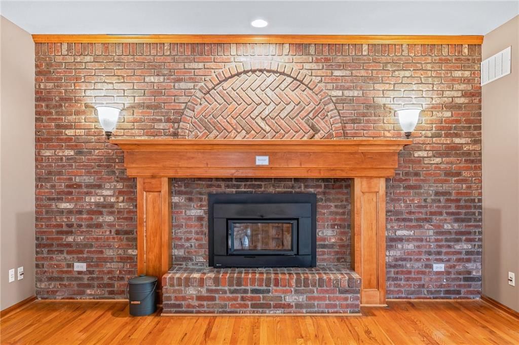 5204 Fox Chase Drive — photo 14