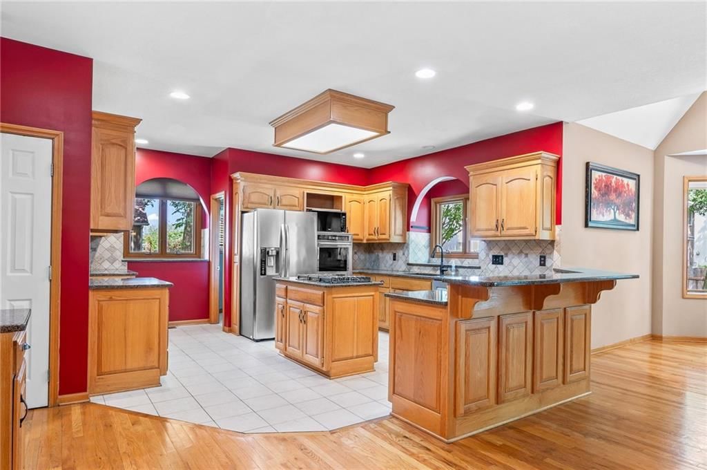 5204 Fox Chase Drive — photo 18