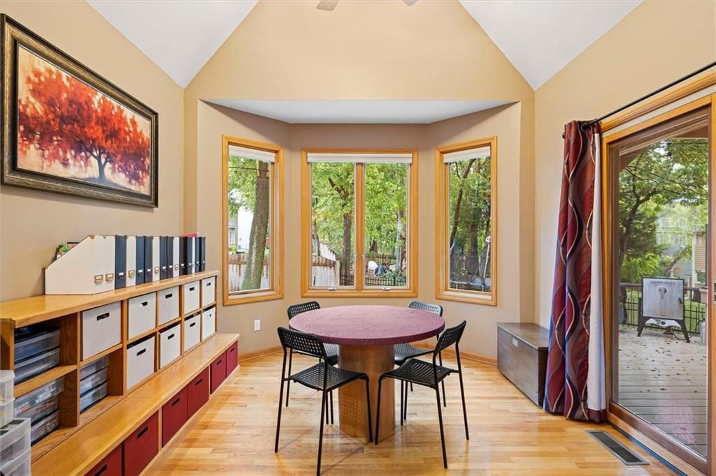 5204 Fox Chase Drive — photo 24