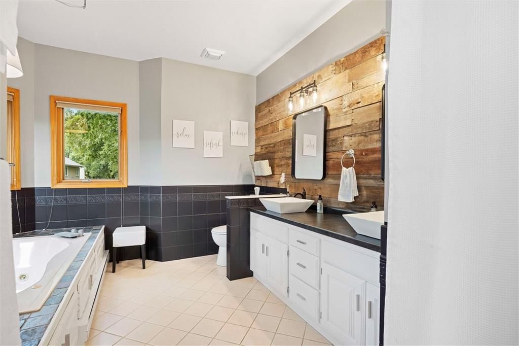 5204 Fox Chase Drive — photo 30