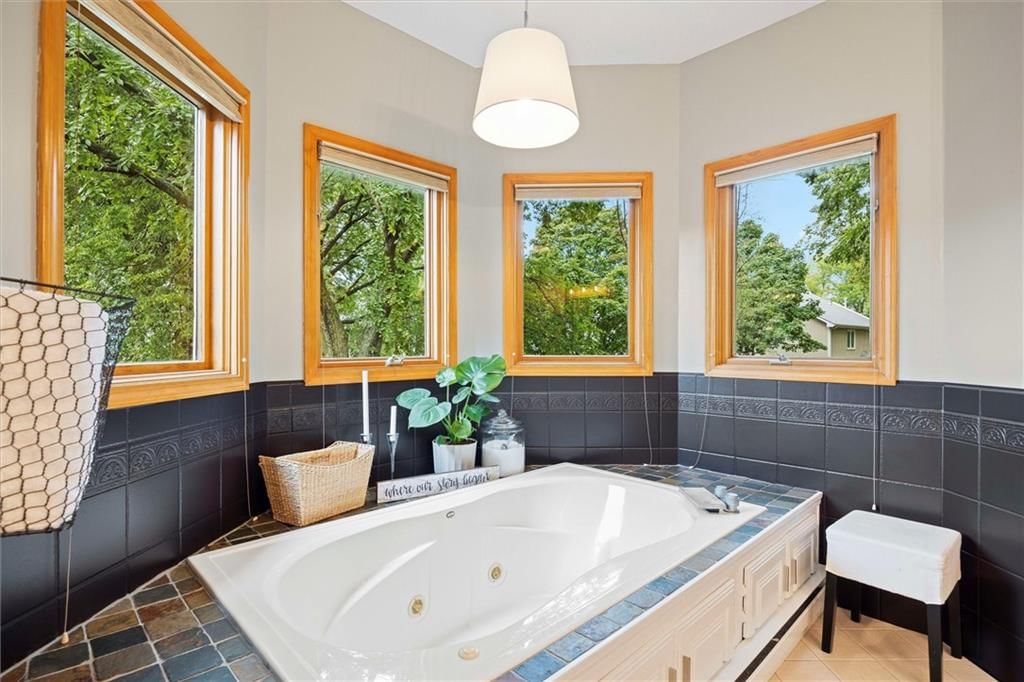5204 Fox Chase Drive — photo 32