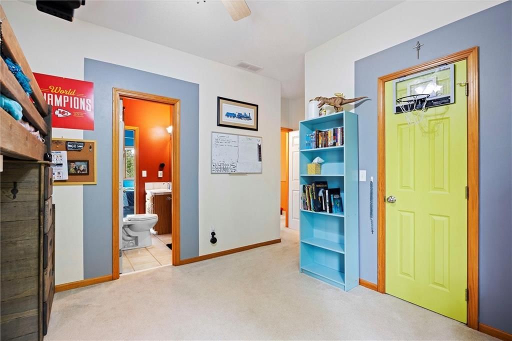 5204 Fox Chase Drive — photo 39