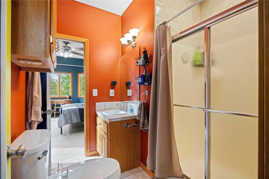 5204 Fox Chase Drive — photo 40