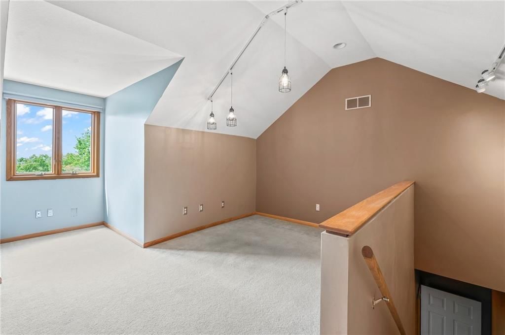 5204 Fox Chase Drive — photo 44