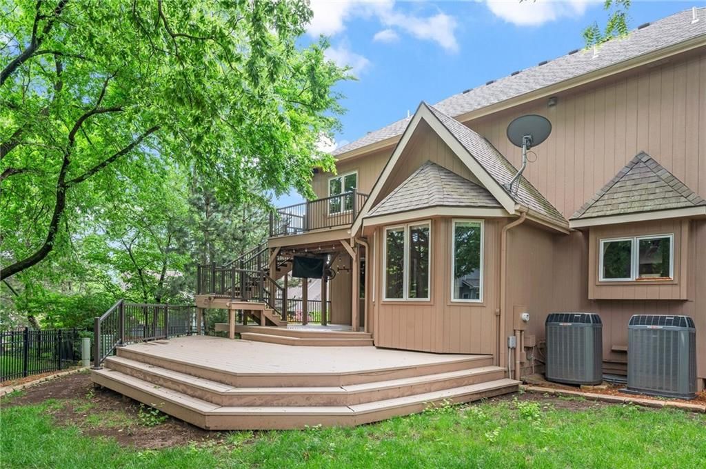 5204 Fox Chase Drive — photo 57