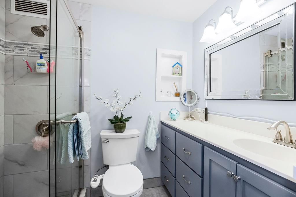 333 W Meyer Boulevard — photo 12