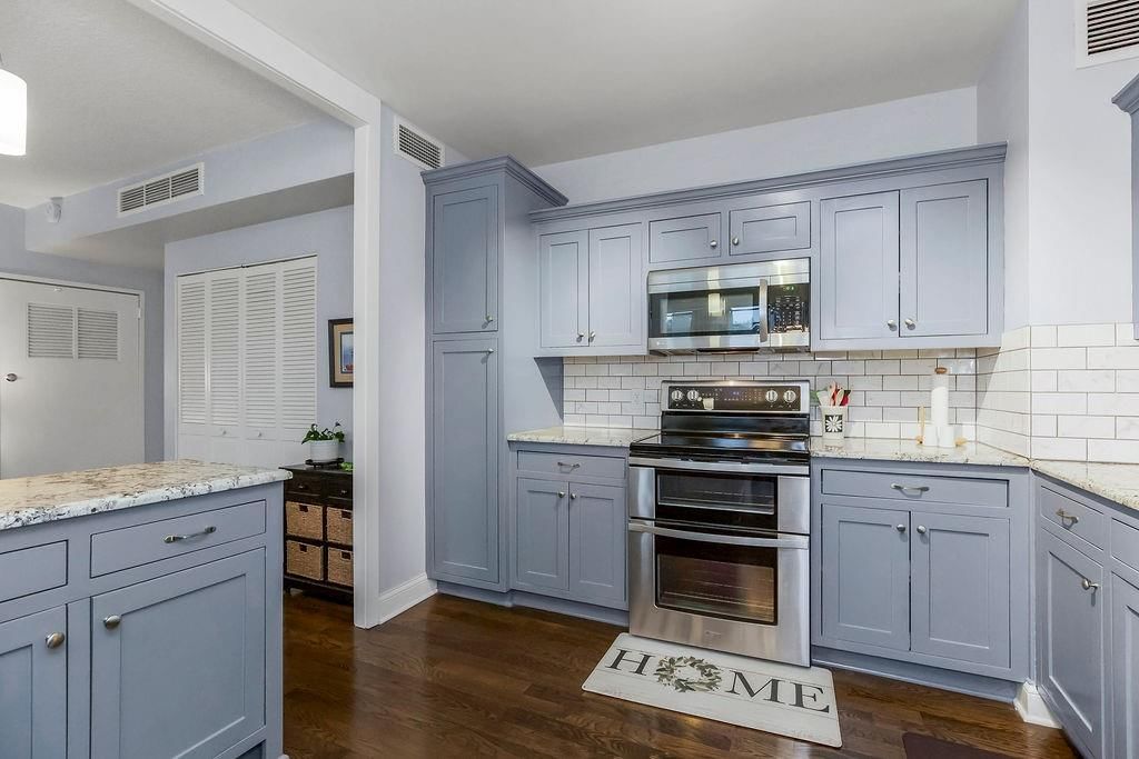 333 W Meyer Boulevard — photo 13