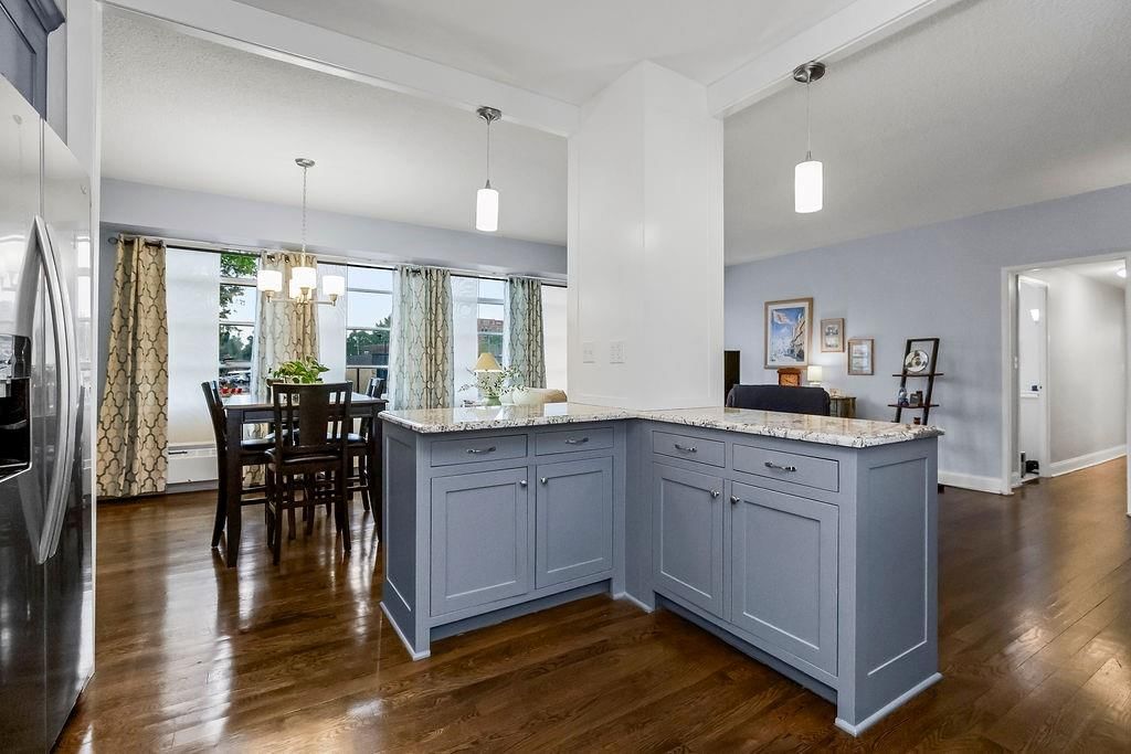333 W Meyer Boulevard — photo 15