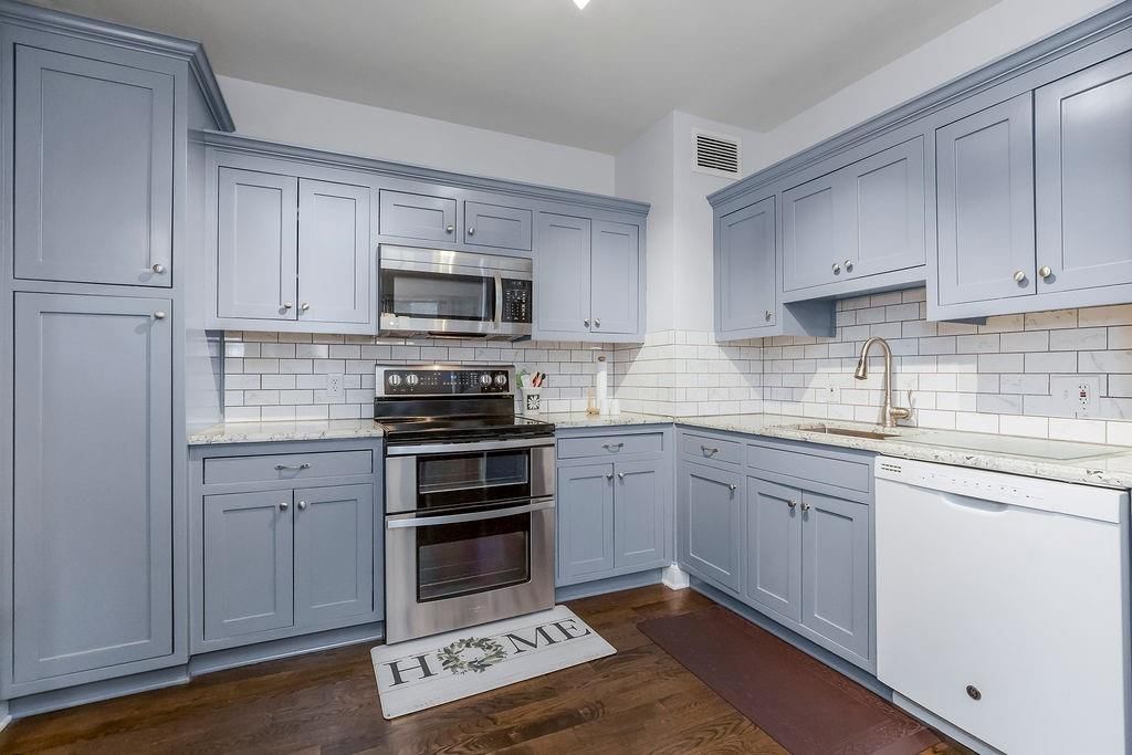 333 W Meyer Boulevard — photo 17