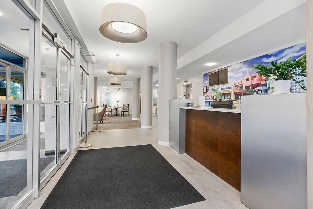 333 W Meyer Boulevard — photo 25