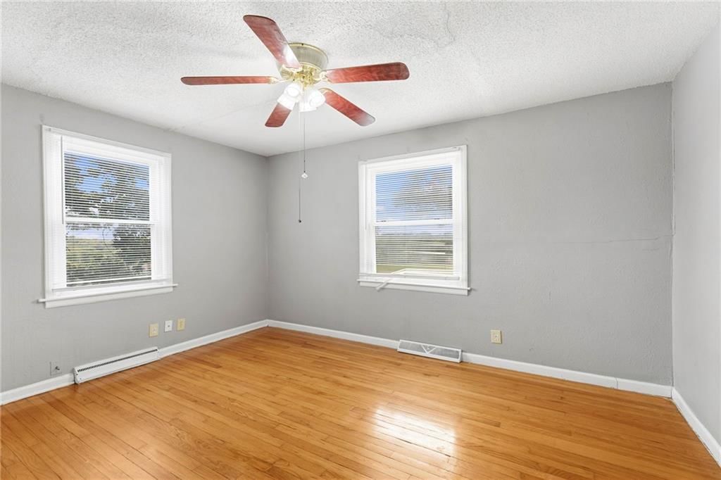 3721 Elmwood Avenue — photo 13