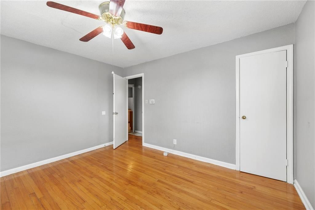 3721 Elmwood Avenue — photo 14