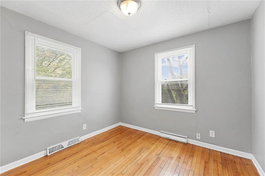 3721 Elmwood Avenue — photo 15